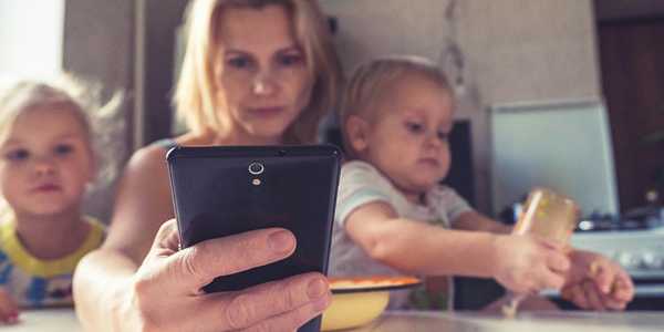 Screen-Free Parenting: Effective Ways to Limit Screen Time and Foster Healthy Habits