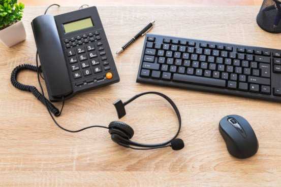 Revolutionizing Business Communication: The Rise of VoIP Phone Systems